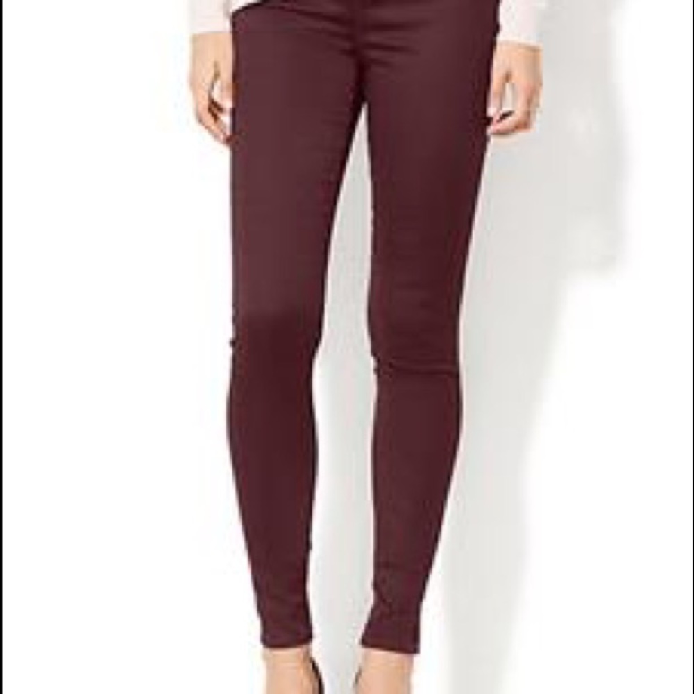 New York and Company Soho Pull On Jean Leggings